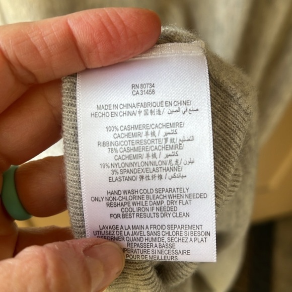 BCBG Maxazaria 100% Cashmere Heather Gray Cowl Neck Sweater sz M - Picture 3 of 8